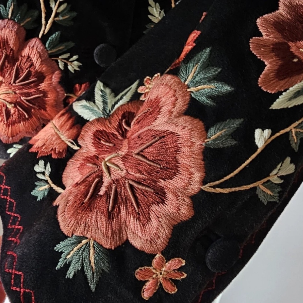Double D Ranch Twila Black Suede/LeatherJacket with Red Floral Embroidery - Picture 6 of 12